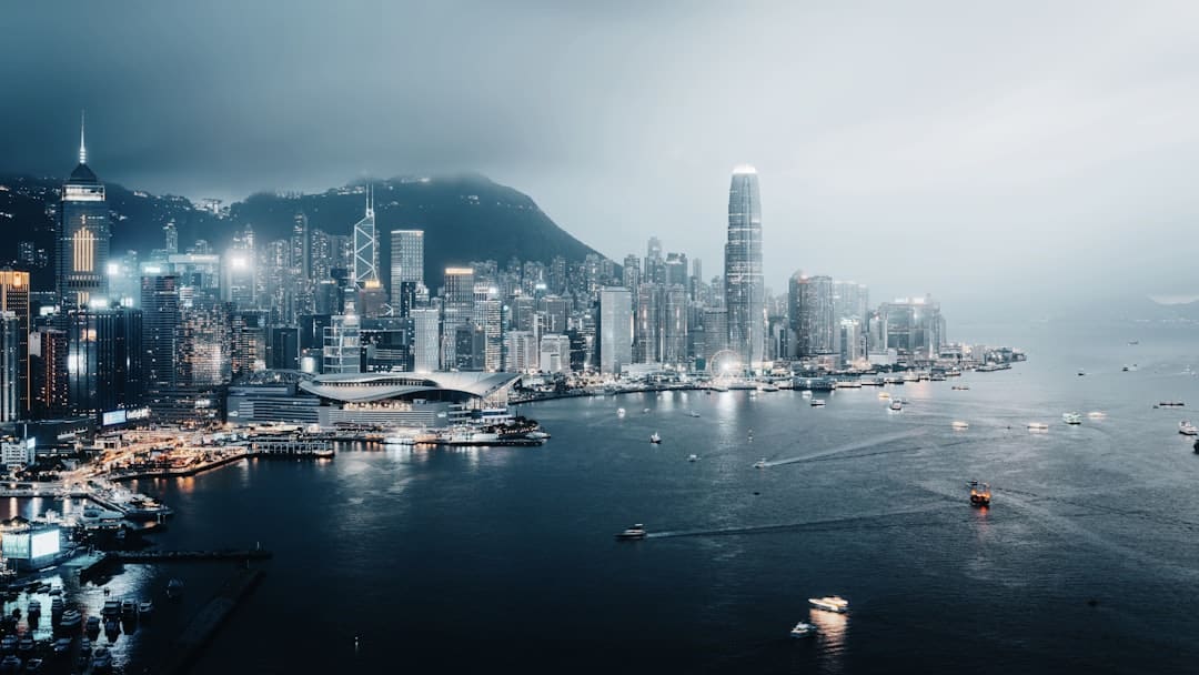 “含科量”继续提高！上半年研制开销初次打破8000亿元 绩优滞涨+继续高研制强度股出炉